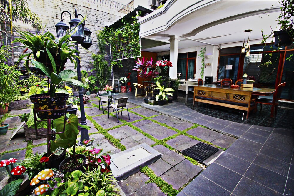 Fora Guest House Taman Lingkar 29/33