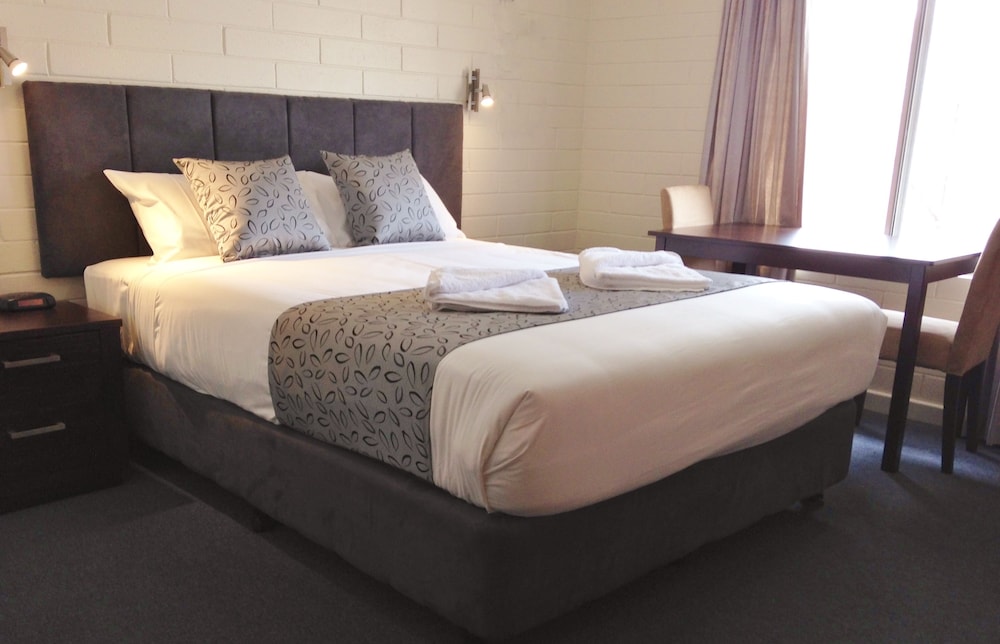 VICTOR HARBOR CITY INN 32/63