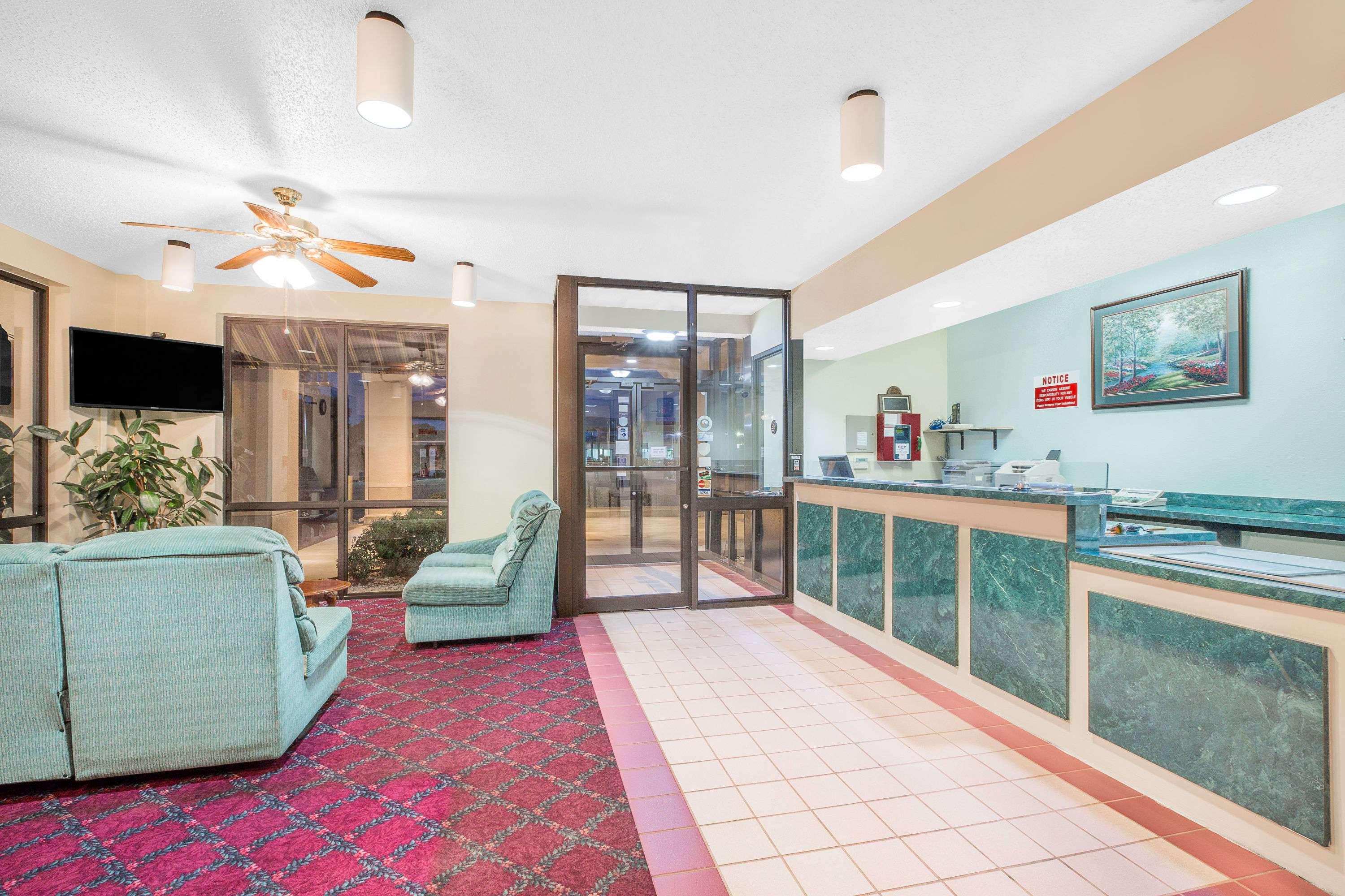 Travel Inn North Little Rock 17/25