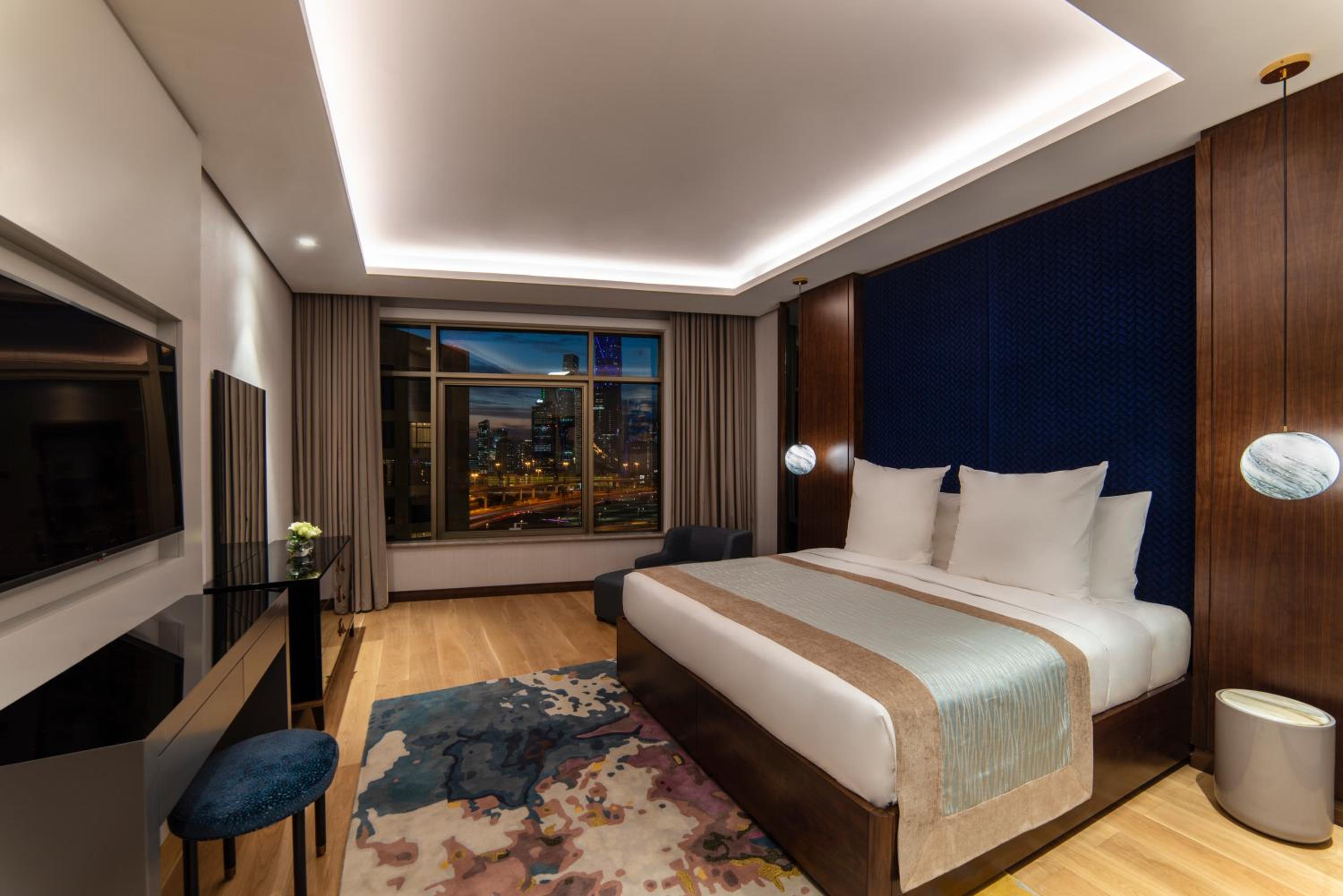 Royal, Penthouse Suite