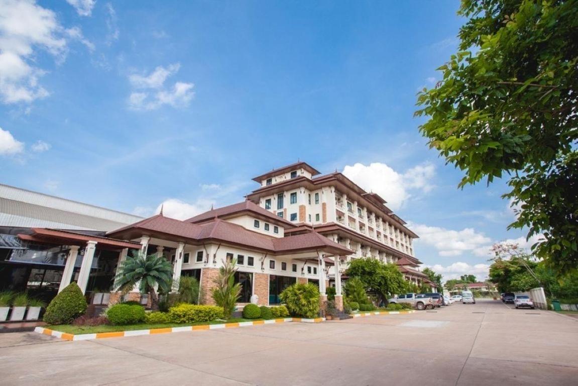 Royal Nakhara Hotel Nongkhai 7/50