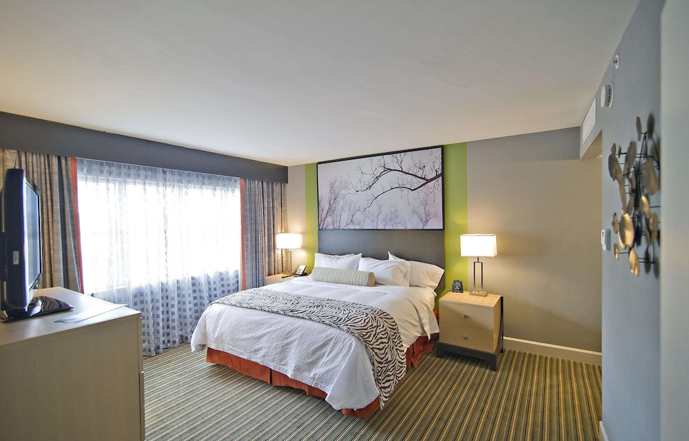DoubleTree Suites by Hilton Hotel Huntsville South 6/36