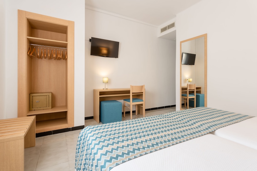 Hotel Riutort 13/28