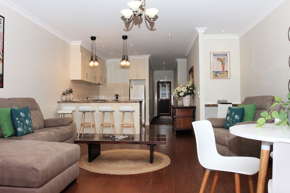 Cocknbull Boutique Hotel 28/50