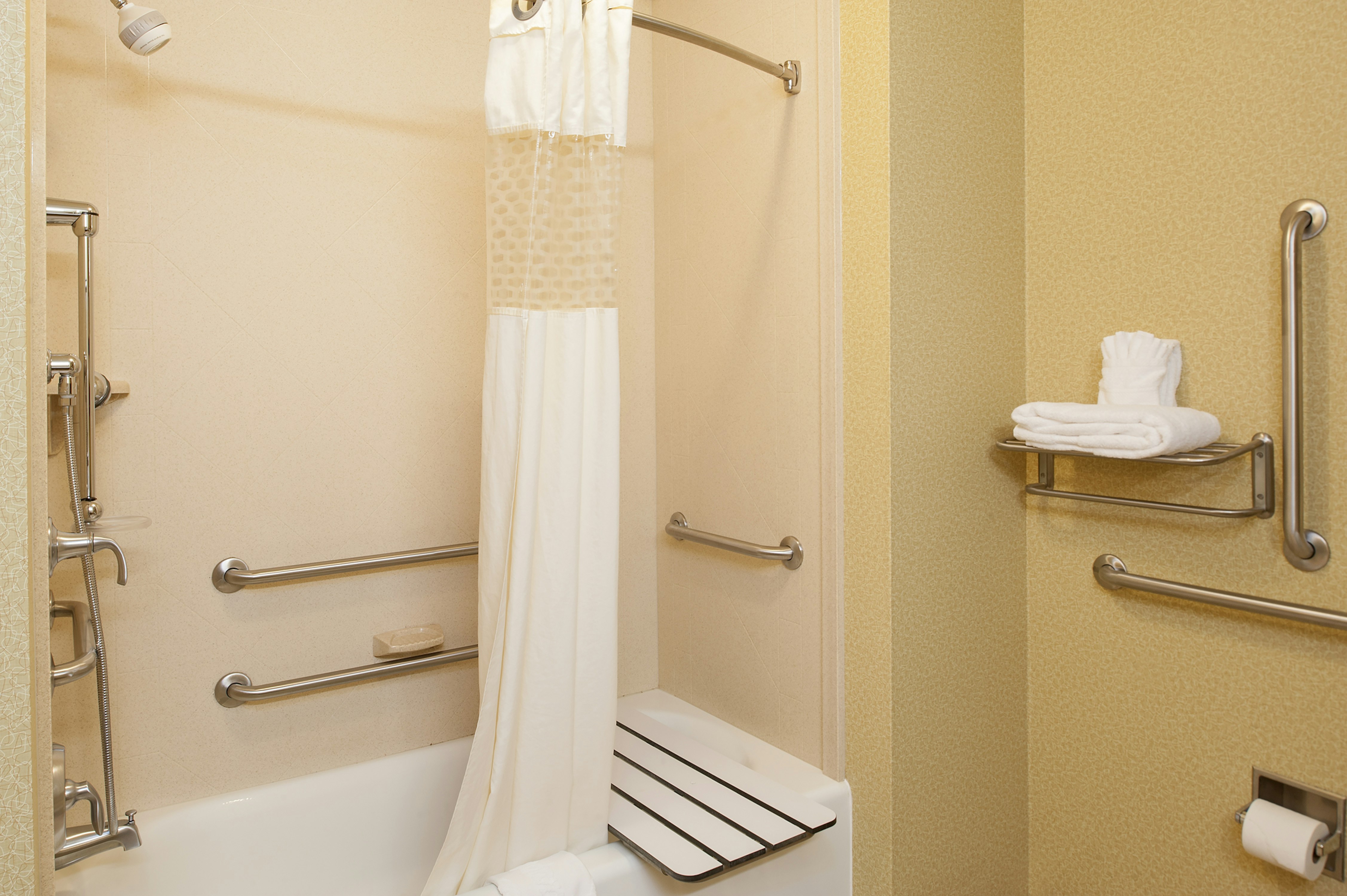 Hampton Inn Macomb 59/63
