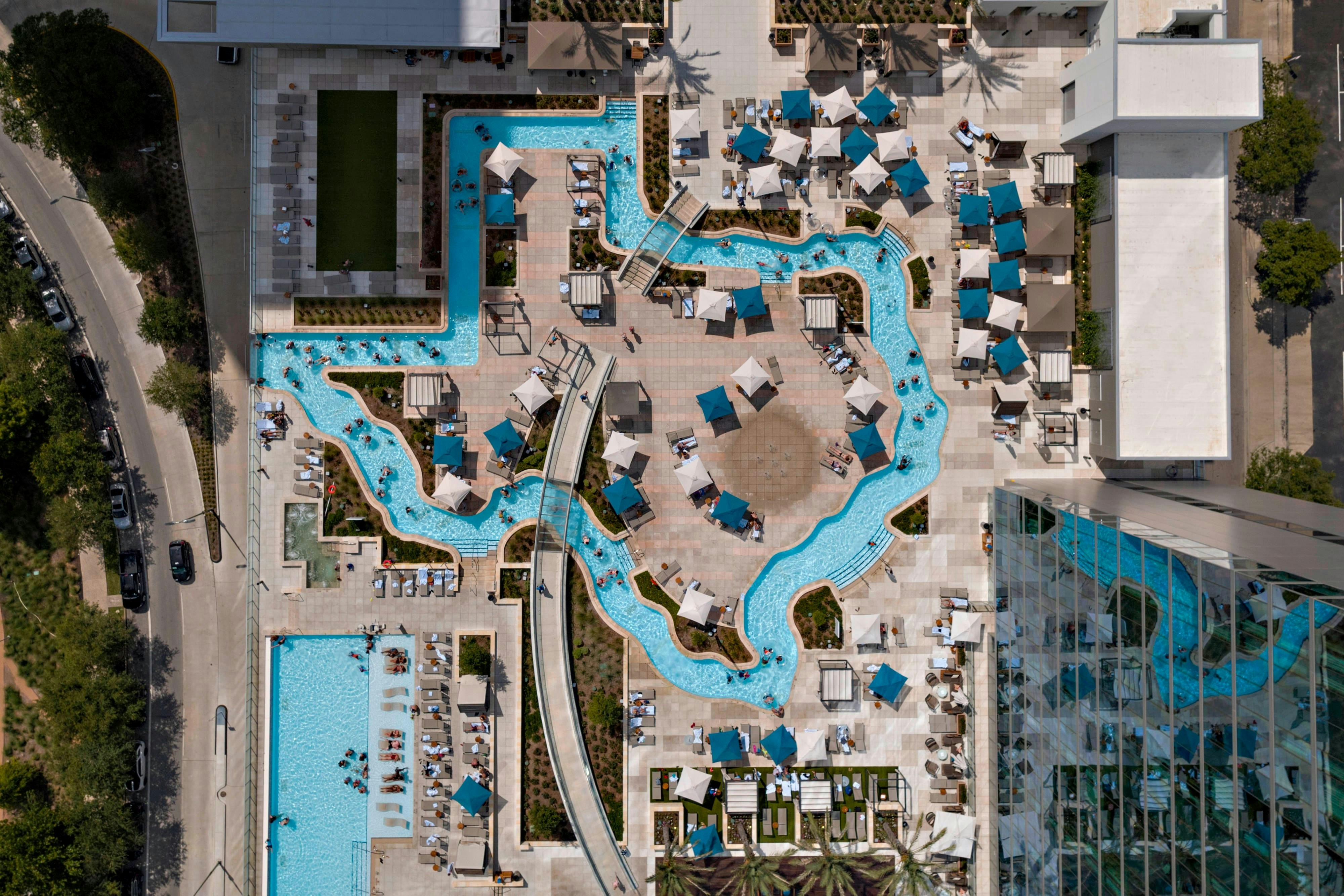 MARRIOTT MARQUIS HOUSTON 58/65