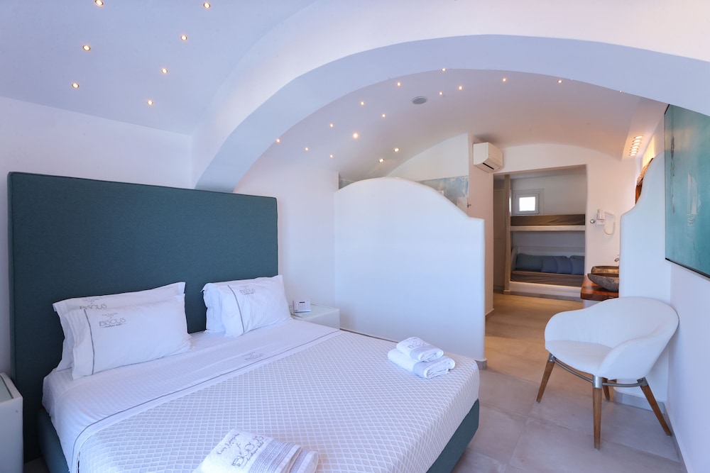 Suite, Jetted Tub