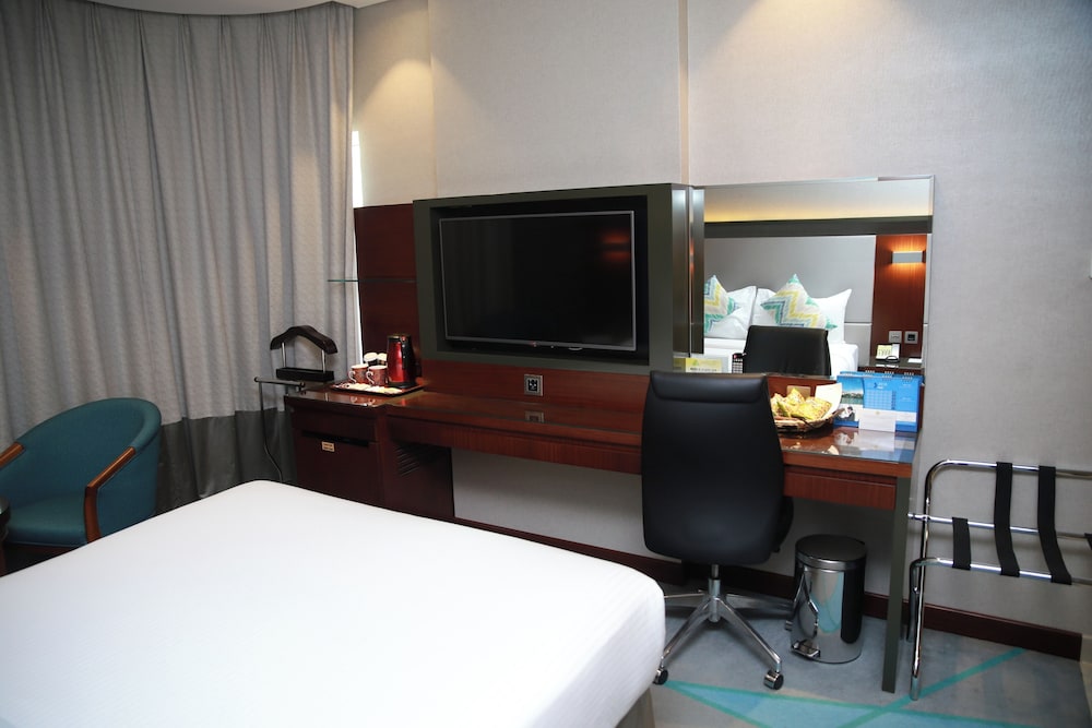 Versailles by Vieras Hotel 42/47