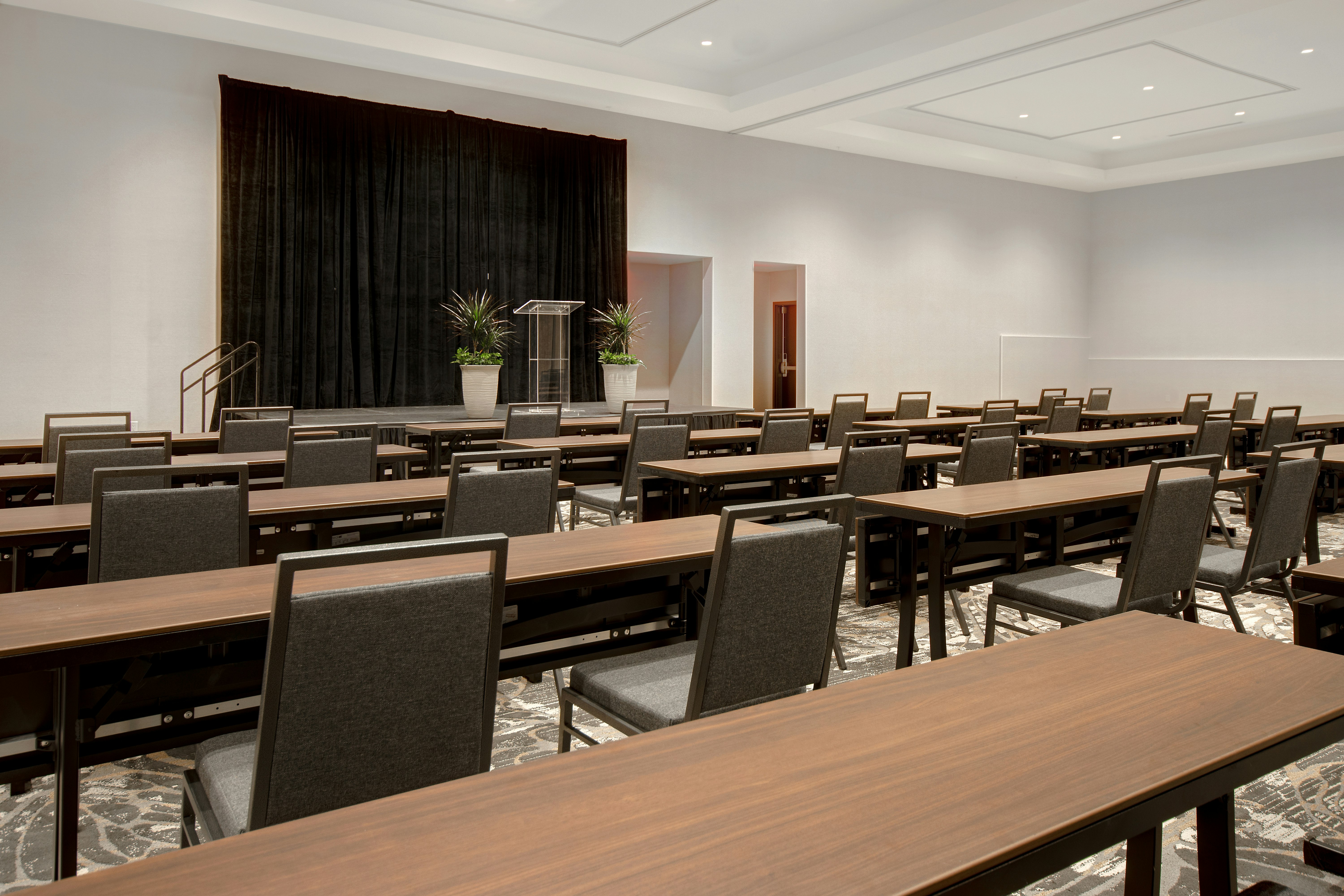 Embassy Suites by Hilton Alpharetta Halcyon 48/49