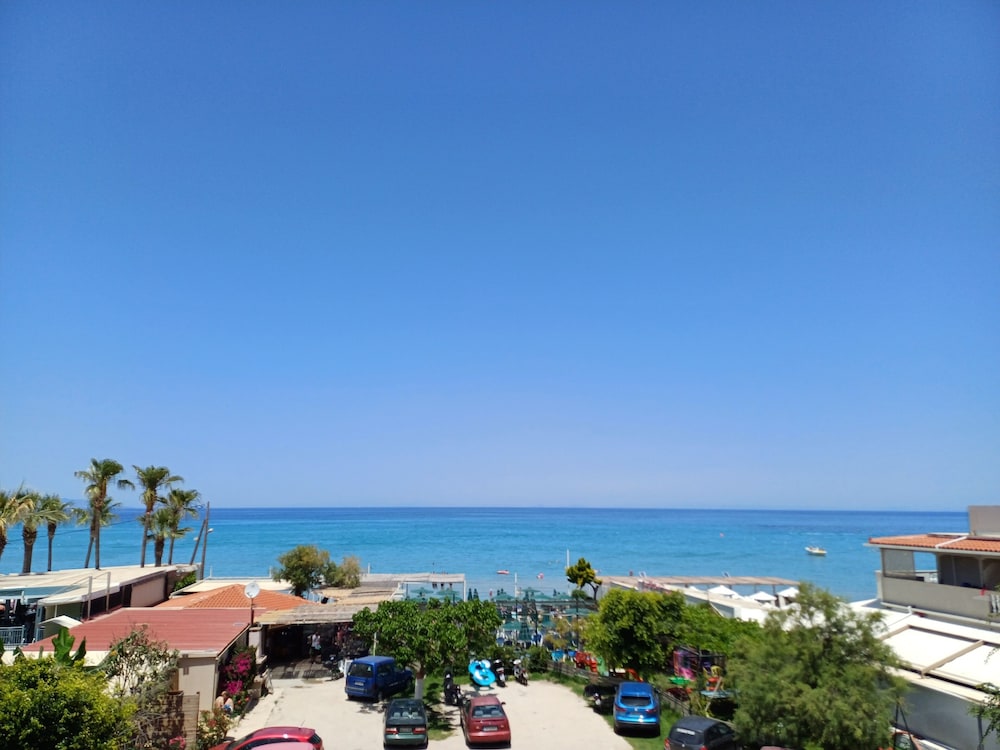 Anetis Beach Hotel in Zakynthos