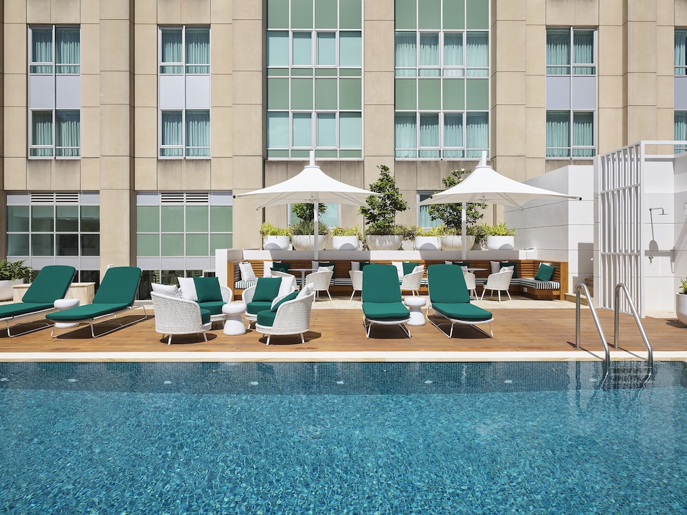 Swissotel Sydney 68/73