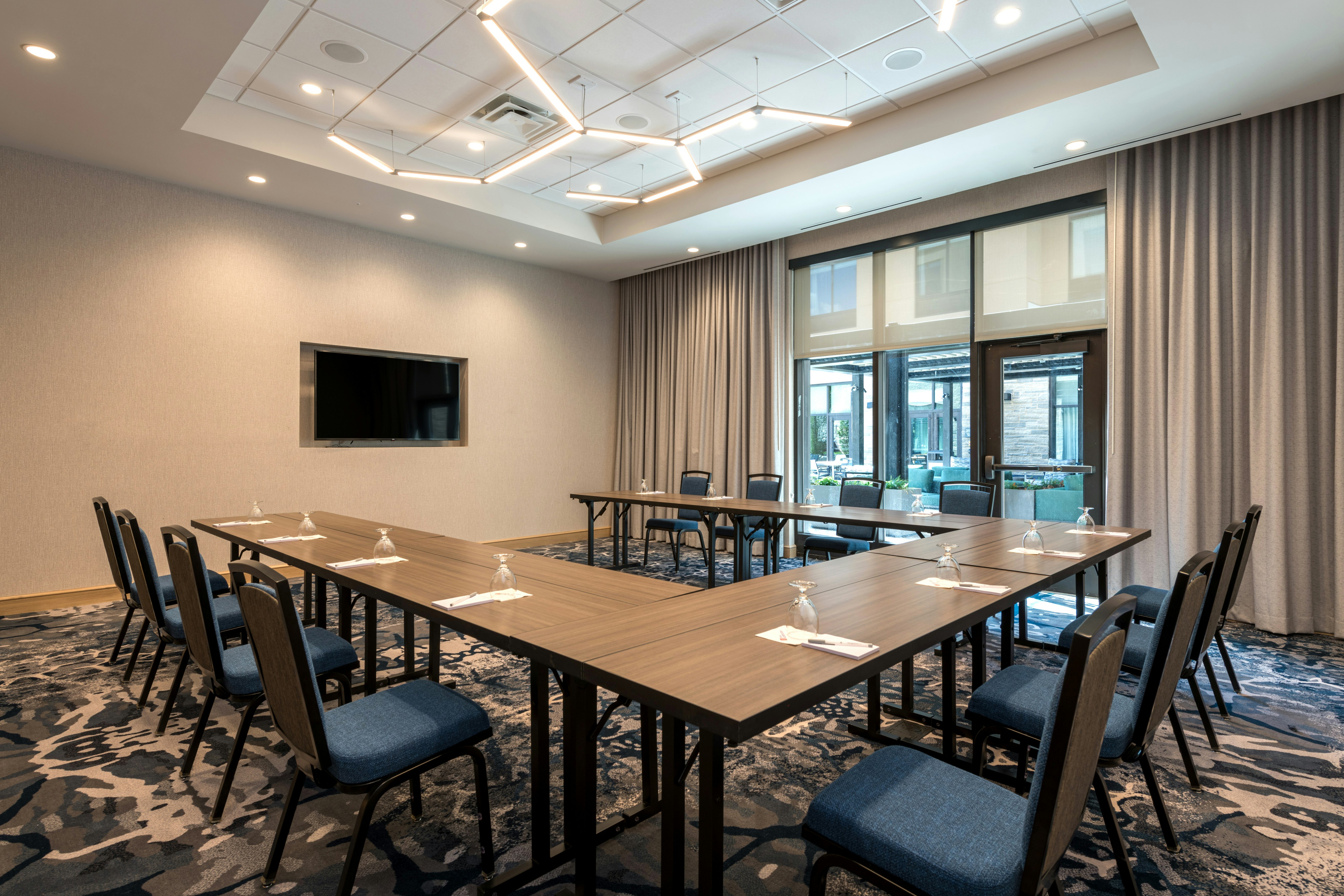 Hilton Garden Inn Boston Canton 19/23