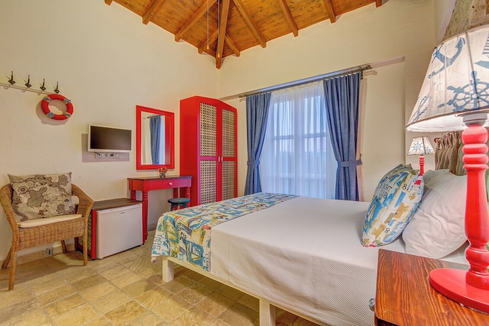 Fora Konak Alacati 13/50
