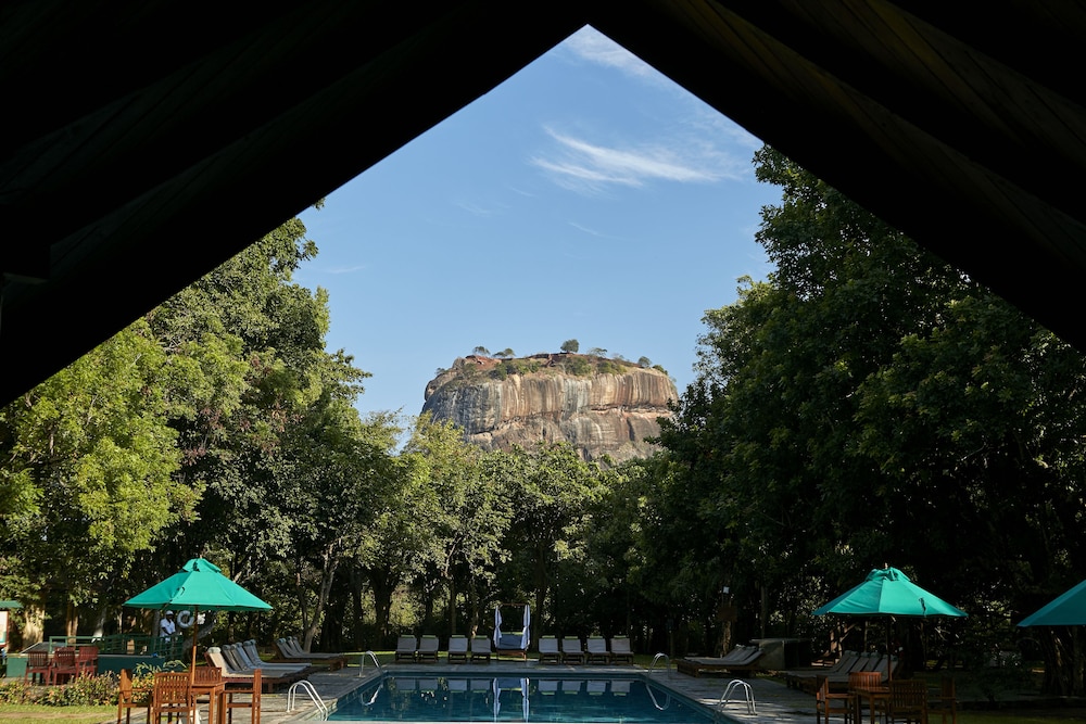 Hotel Sigiriya 44/64