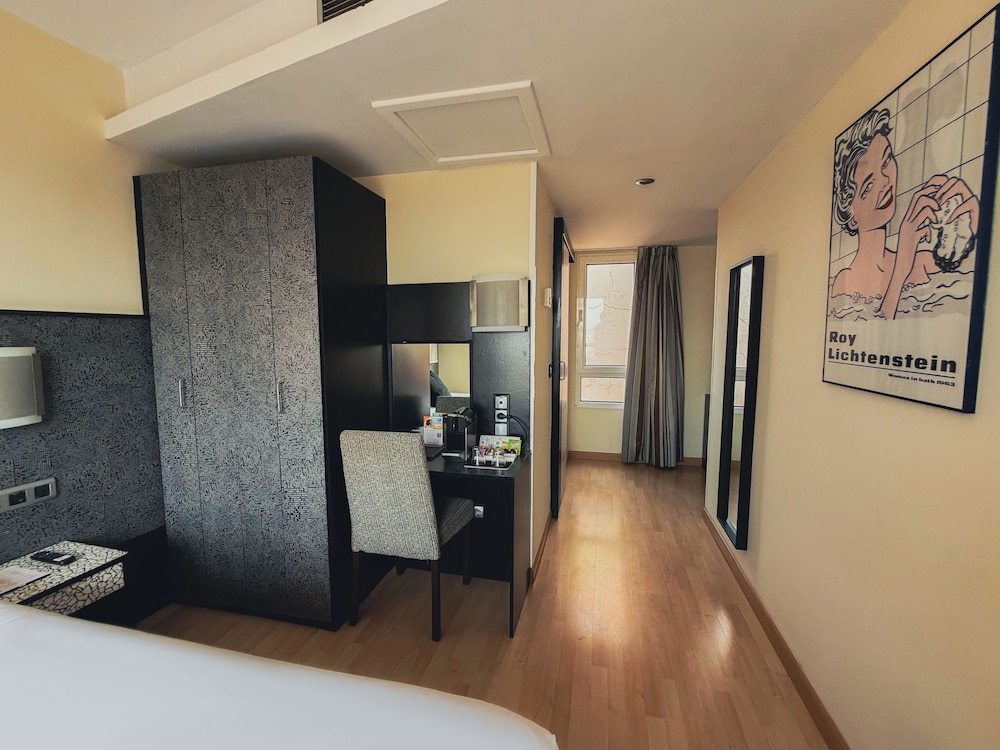 Hotel Faranda Express Pathos Gijon, Ascend Hotel Collection 23/48