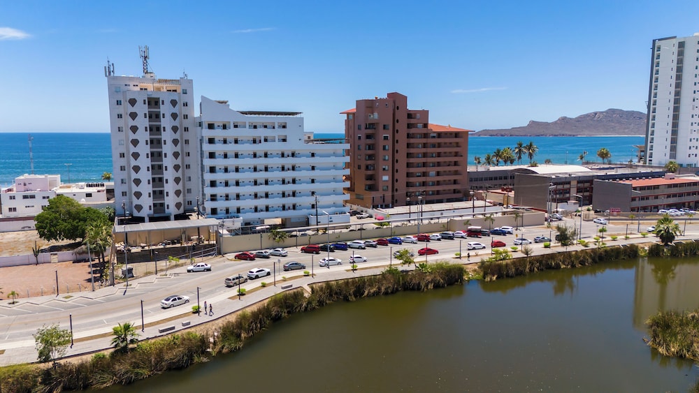 Coral Island Hotel and Spa 67/70