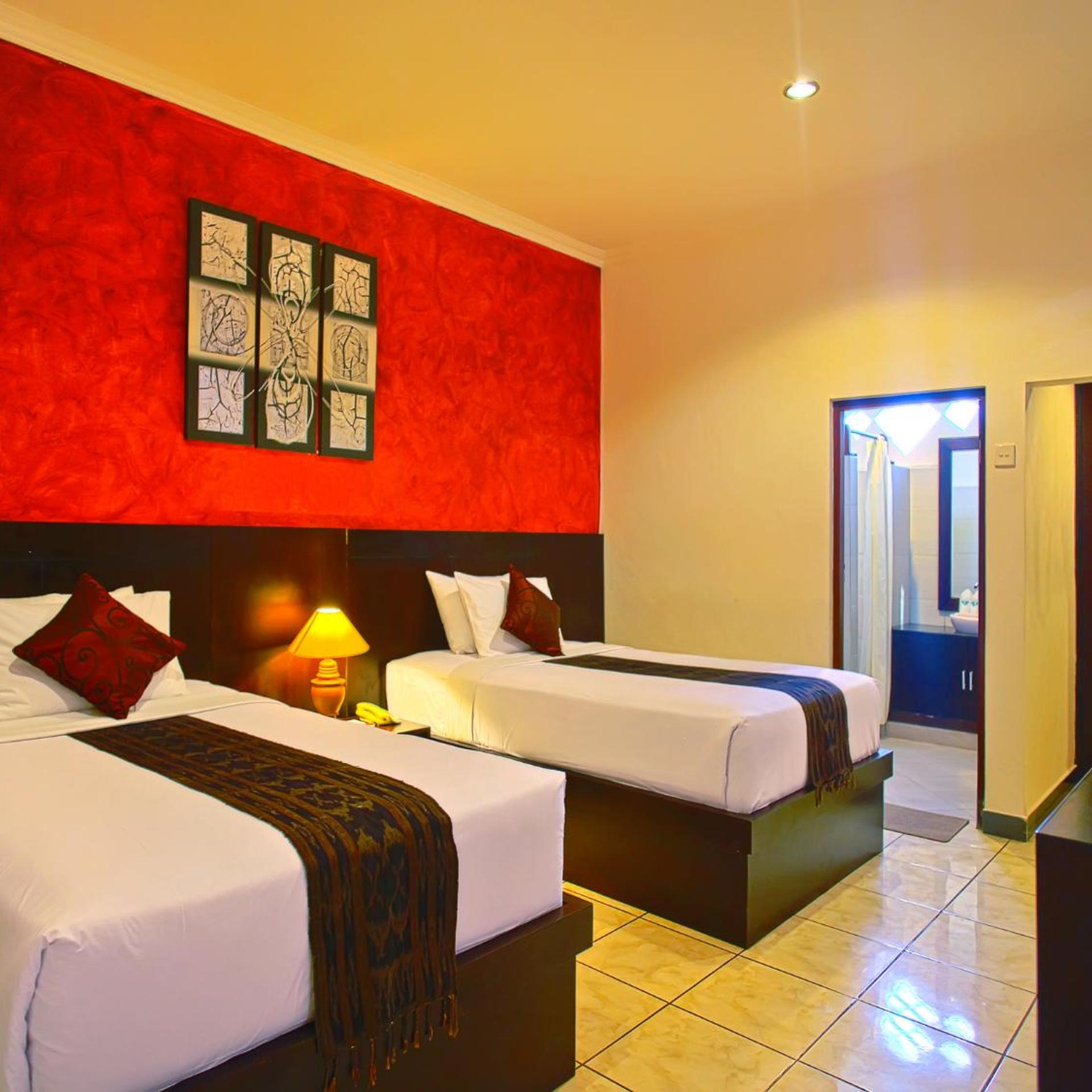 DELUXE, TWIN BEDS, GARDEN VIEW