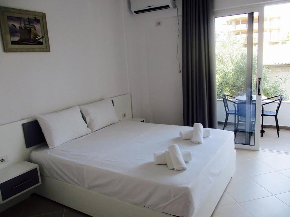 Hotel Sunshine 17/50