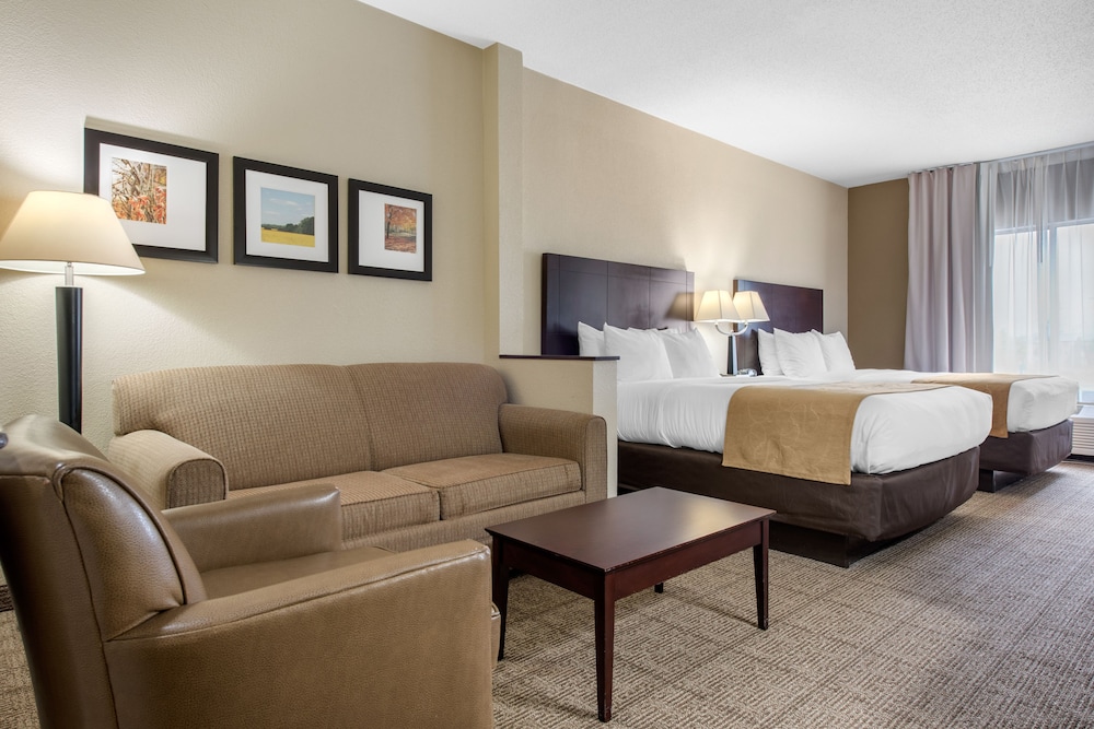 Comfort Suites Lafayette University Area 35/56