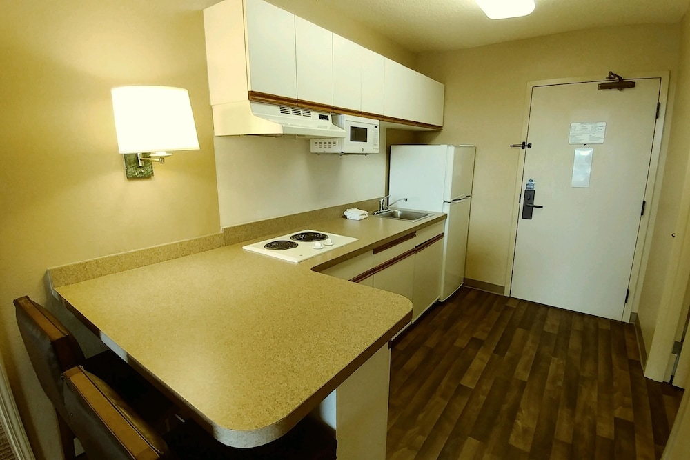Extended Stay America - Cleveland - Airport - North Olmsted 50/62