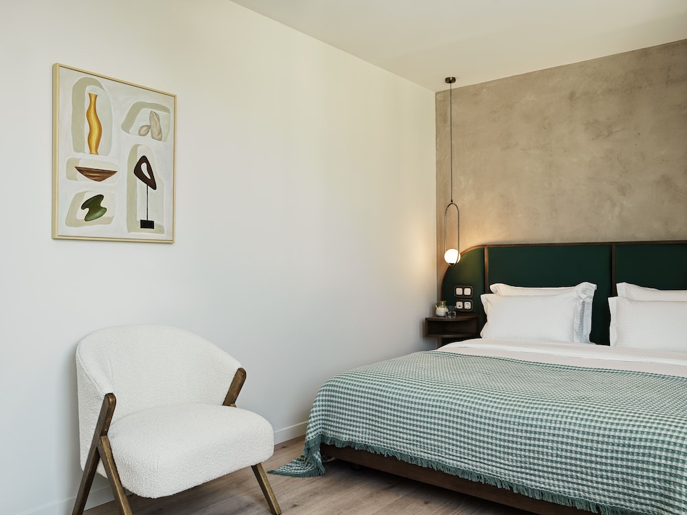 The Lekka Hotel 6/49