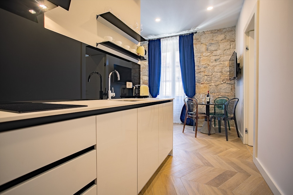 Split Best4stay Luxury Rooms 2/22