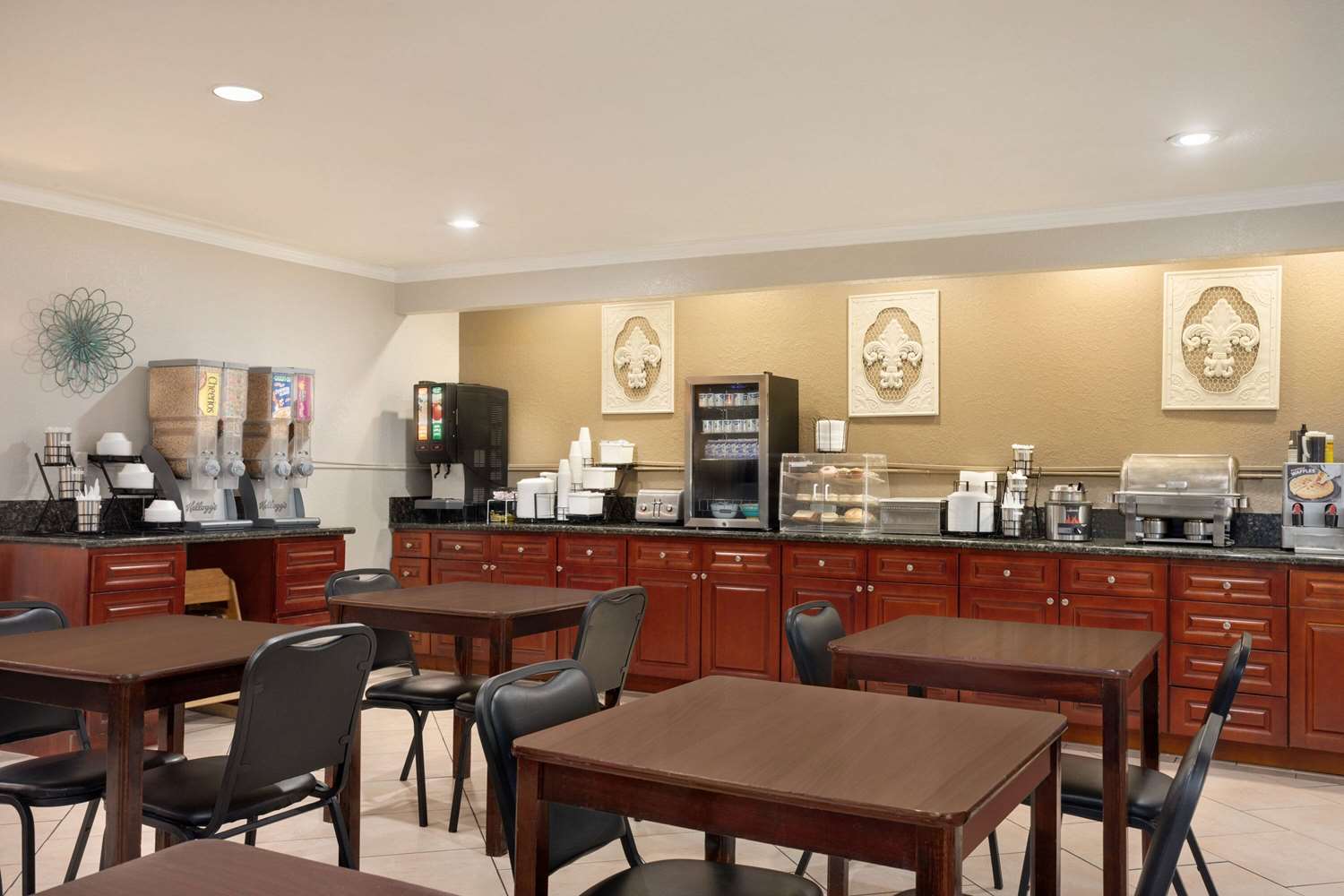 Baymont by Wyndham Kansas City KU Medical Center 8/11