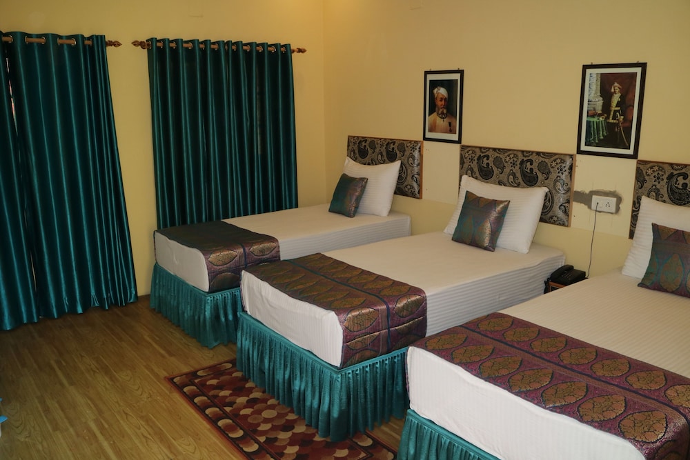 Tara Guest House 16/68