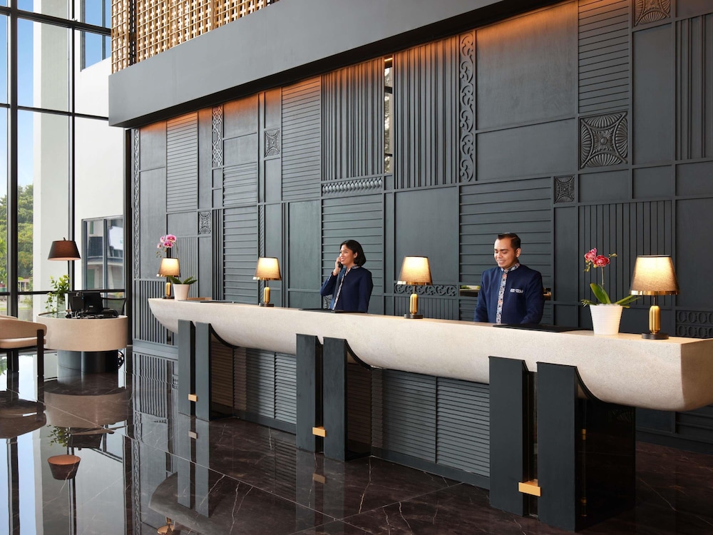 Grand Mercure Batam Centre 11/57