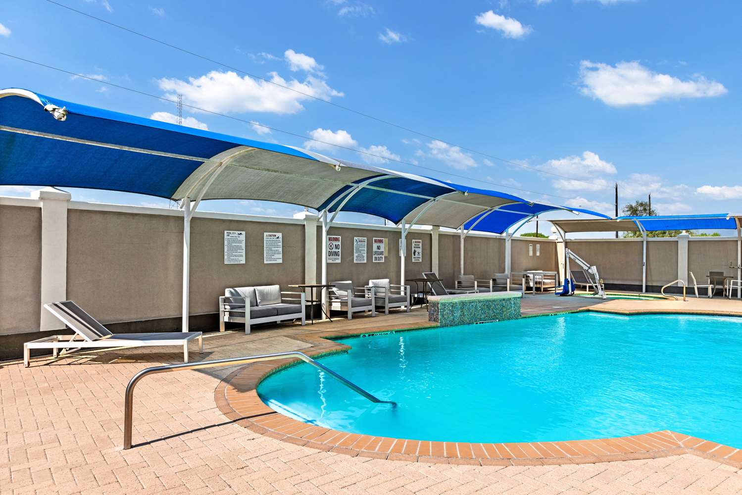 La Quinta Inn Suites Raymondville 29/29