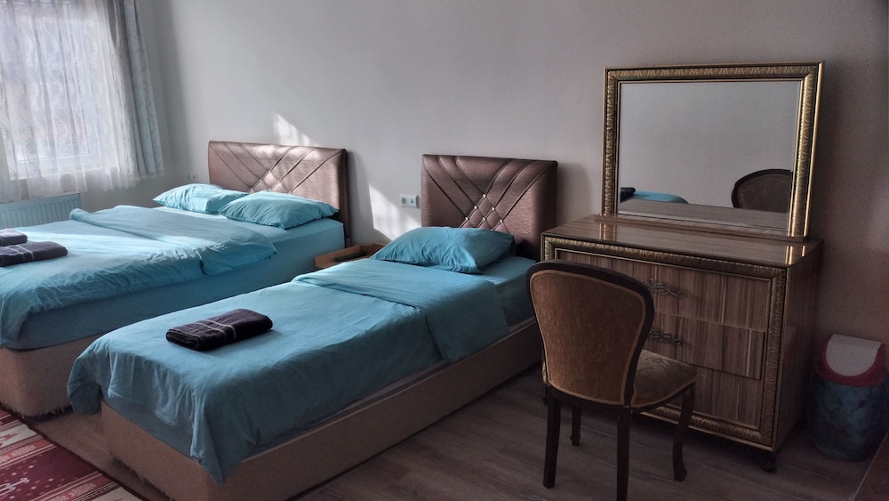 ROOM, TRIPLE
