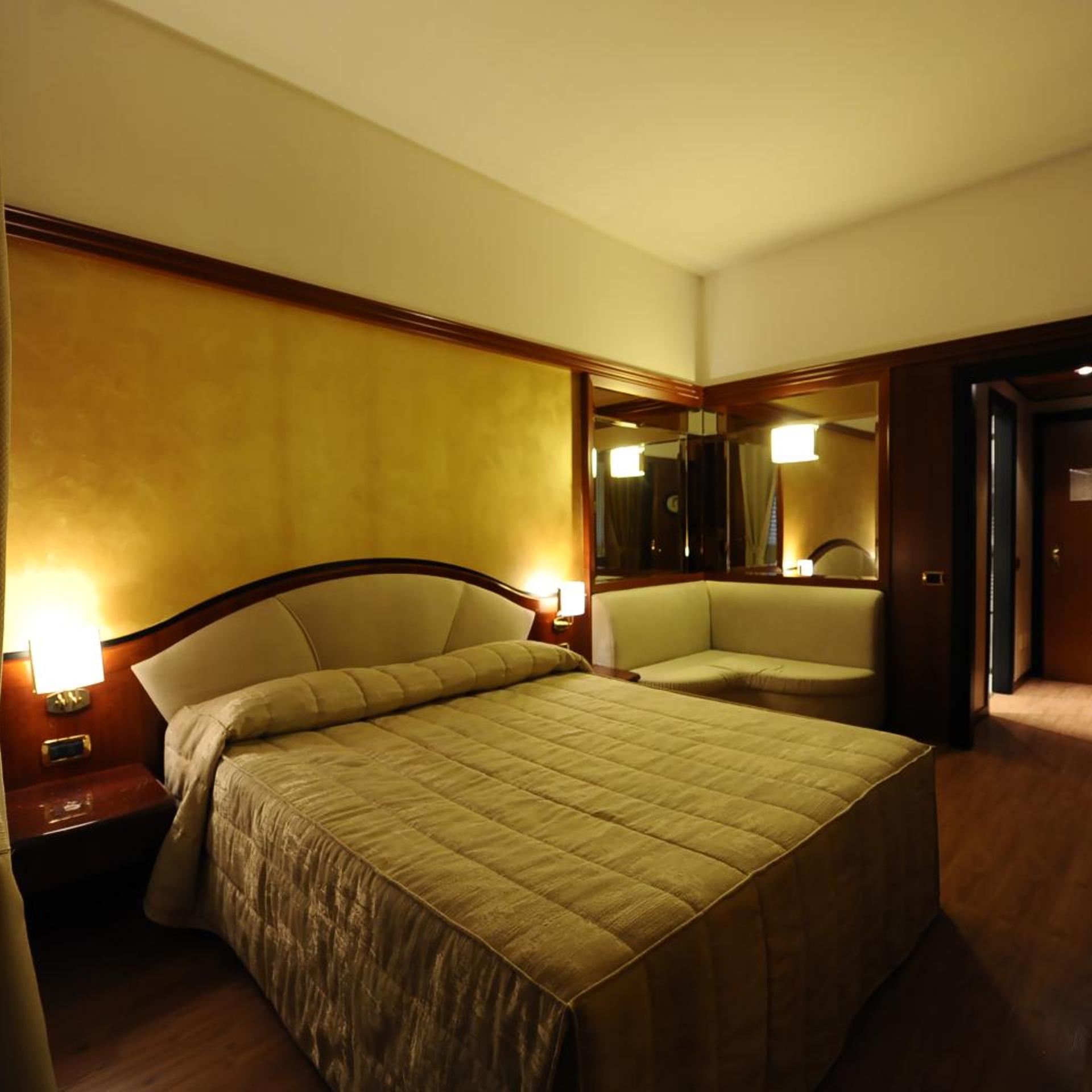 Hotel Motel City 1/50