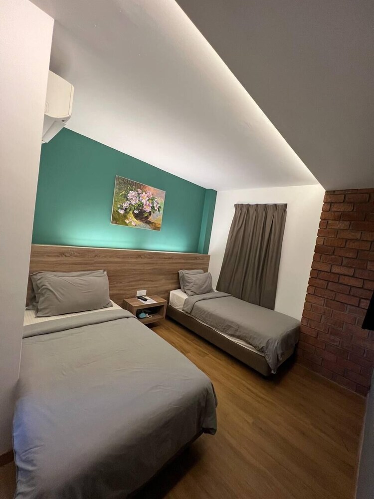 STANDARD, TWIN BEDS