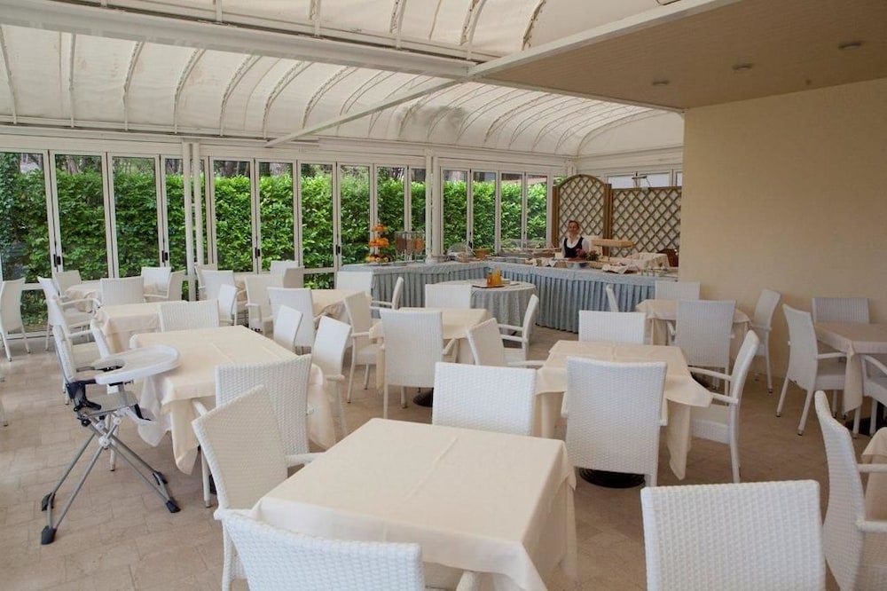 APARTHOTEL LA PINETA 15/32
