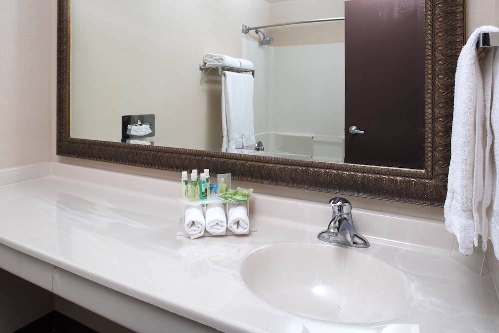 Holiday Inn Express Spokane Valley 7/65