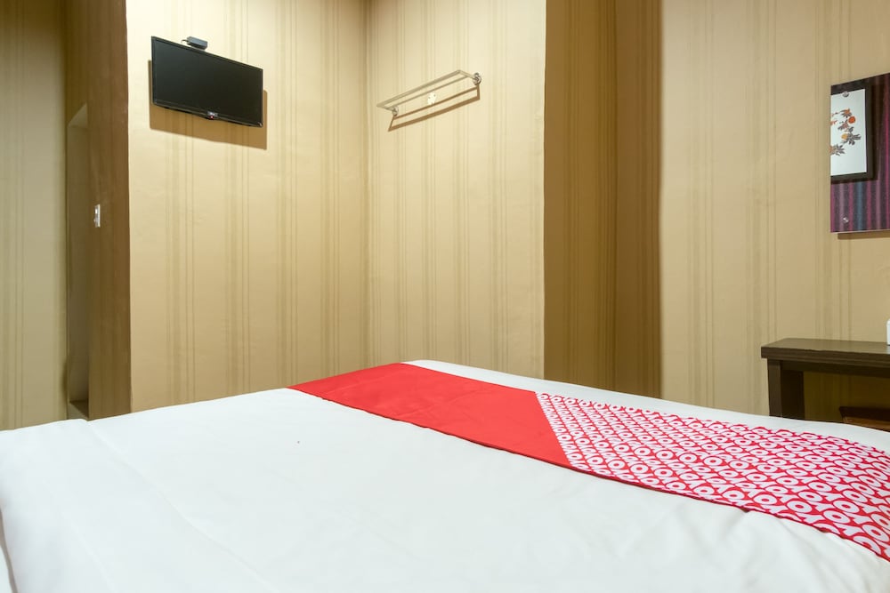 Hotel O Medan Near Gajah Mada formerly Hotel Labuhan Raya 48/61