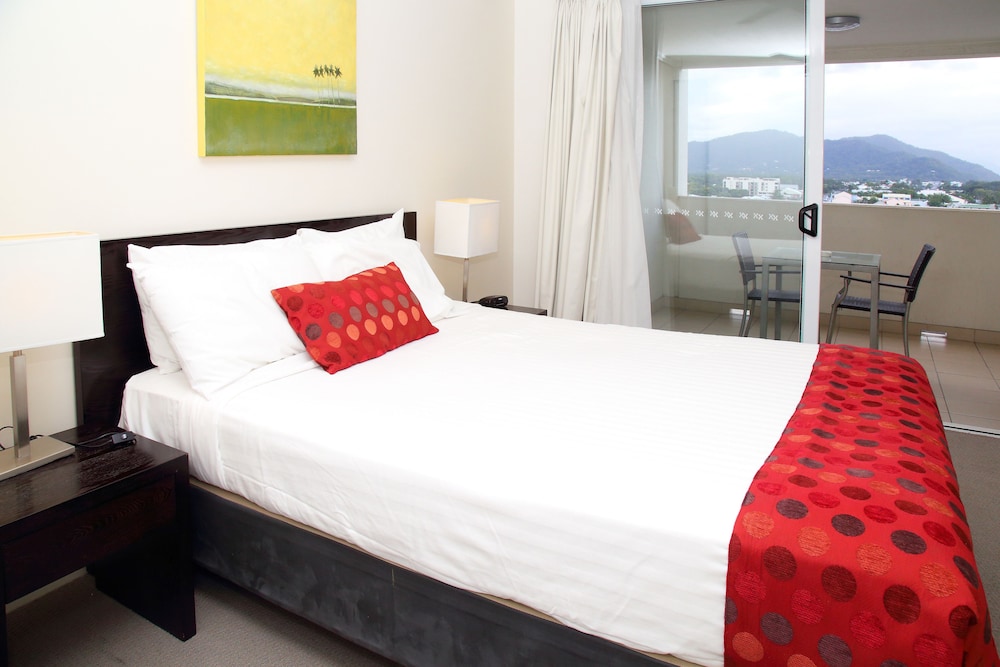 Cairns Central Plaza Apartment Hotel 12/43