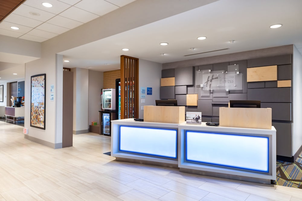 Holiday Inn Express & Suites Romeoville - Joliet North 12/68