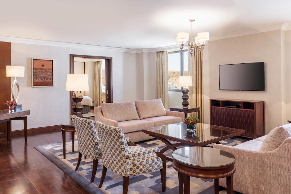 Sheraton Oman Hotel 53/81