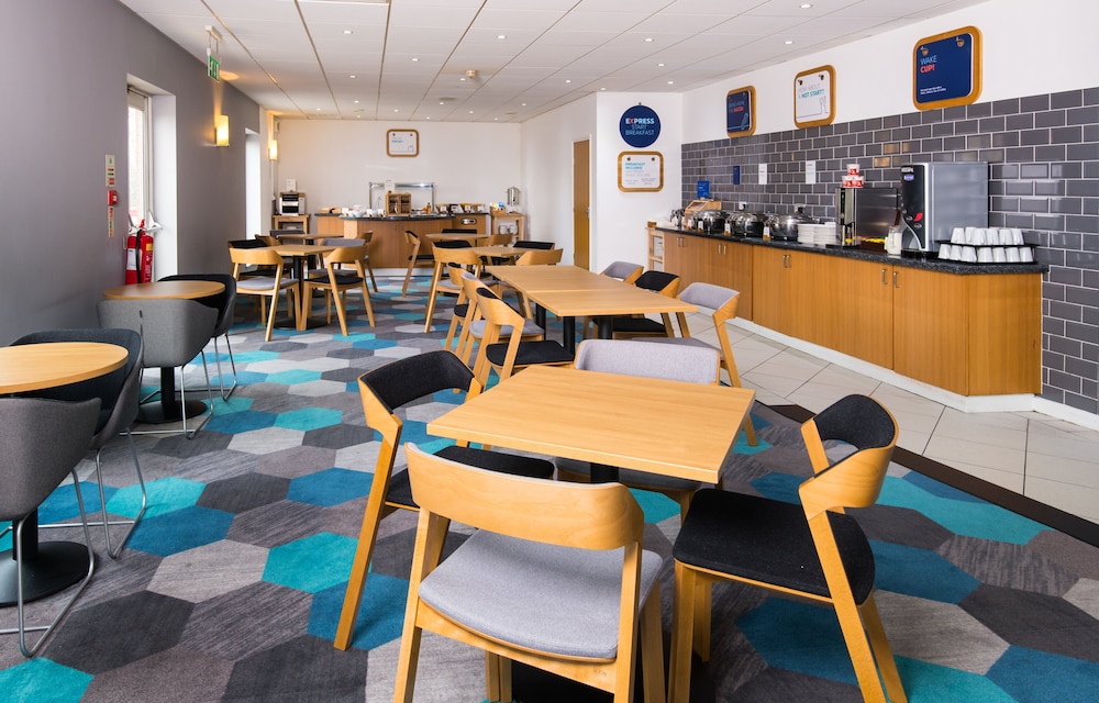 Holiday Inn Express Manchester East 31/44