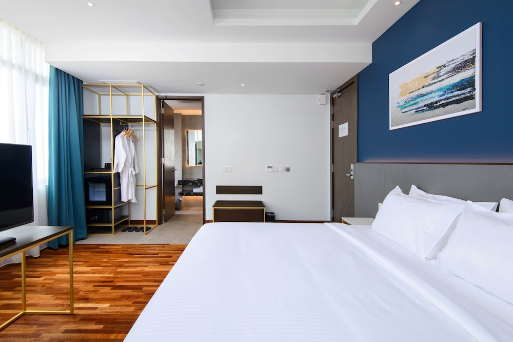 Savv Hotel 9/50