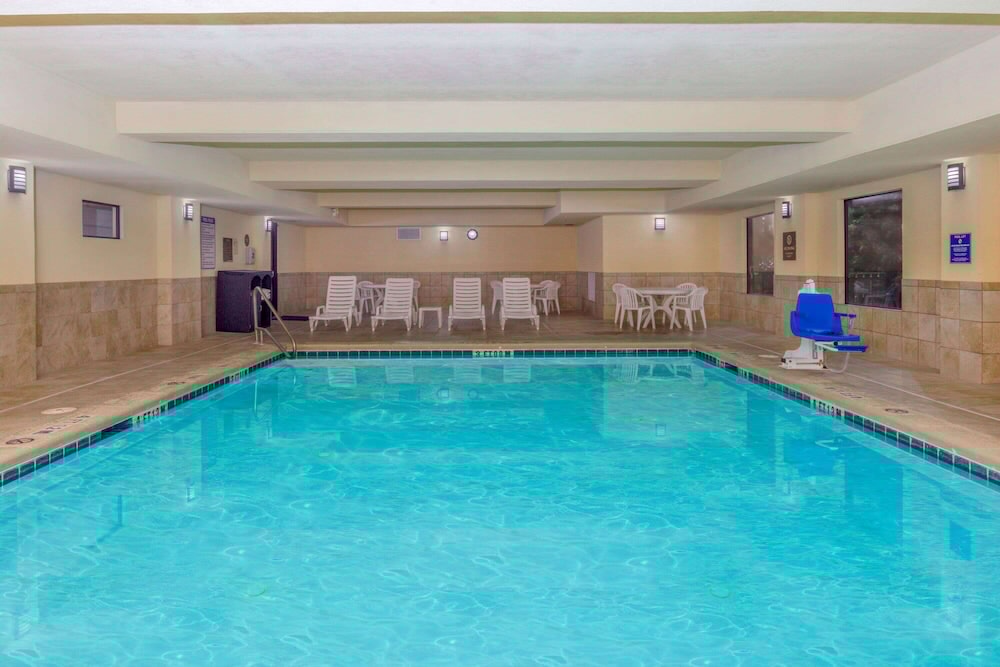 La Quinta Inn Suites Warner Robins 22/62