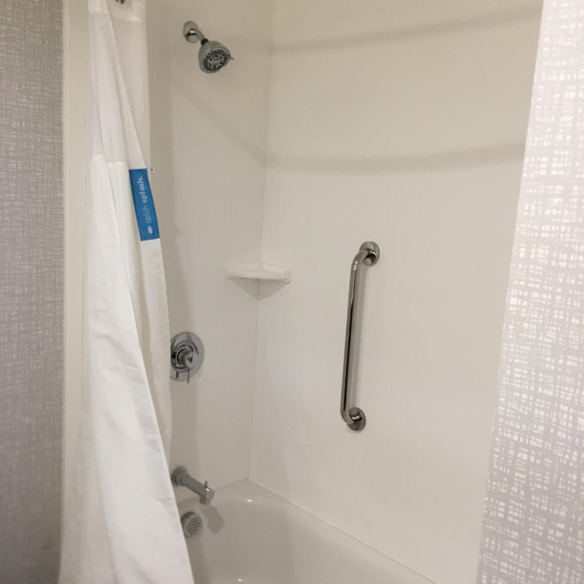 Hampton Inn Old Bridge 37/38