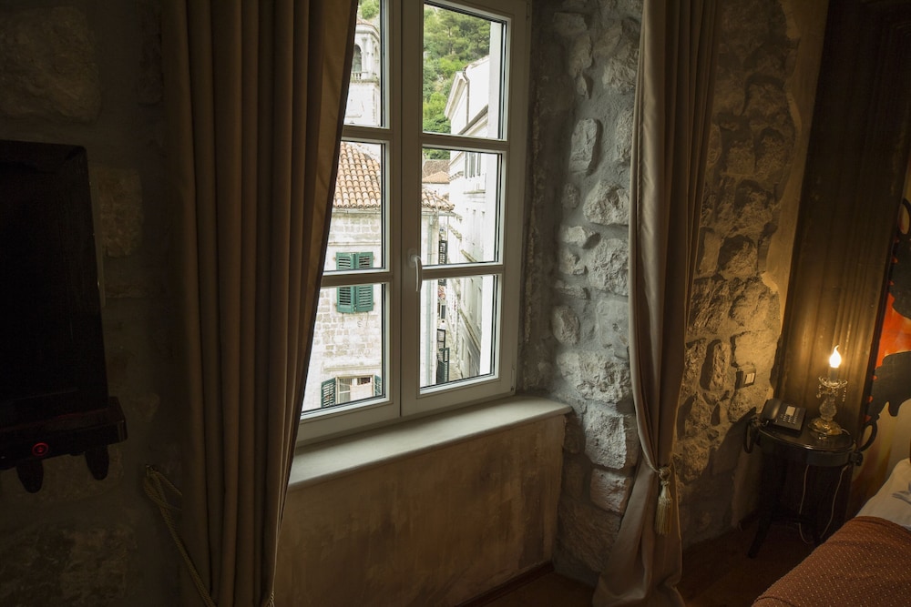 Boutique Hotel Astoria 37/66