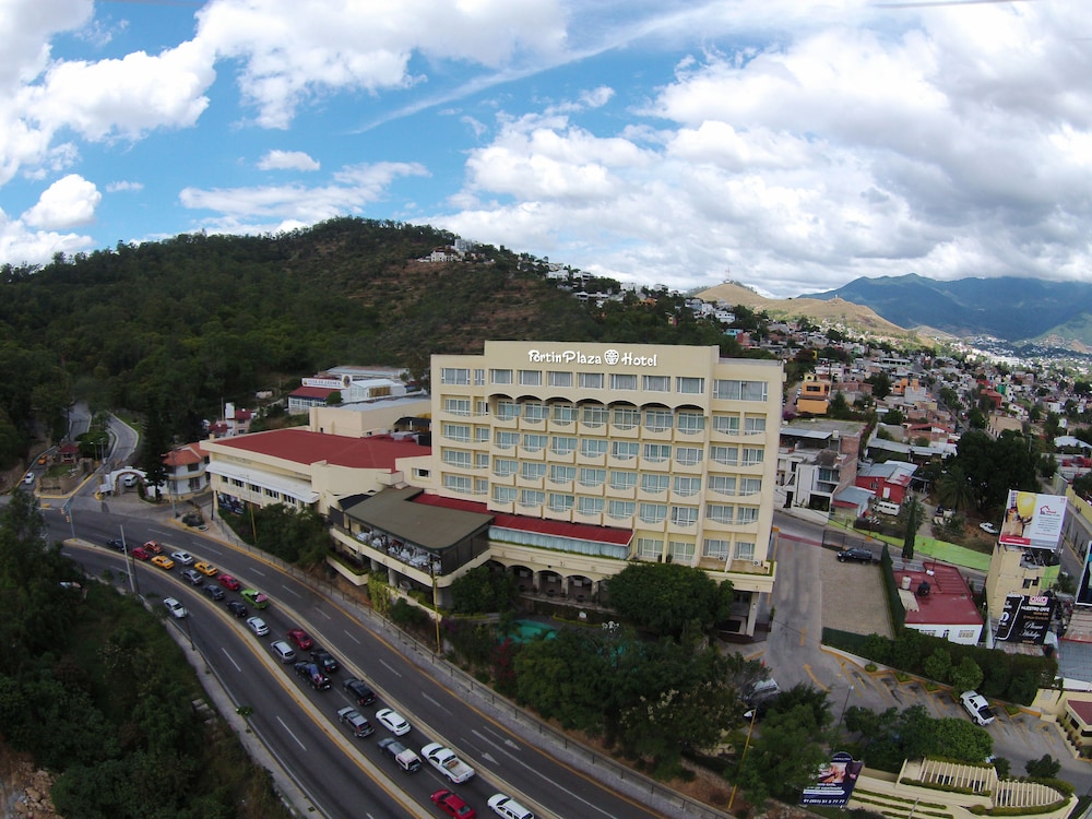 Fortin Plaza 2/69