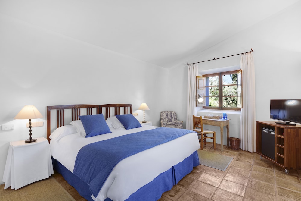 ROOM, DOUBLE BED, GARDEN VIEW