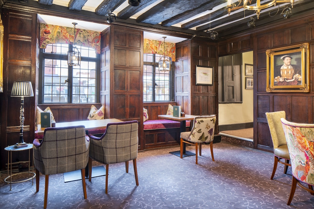 Tudor House Hotel 52/85