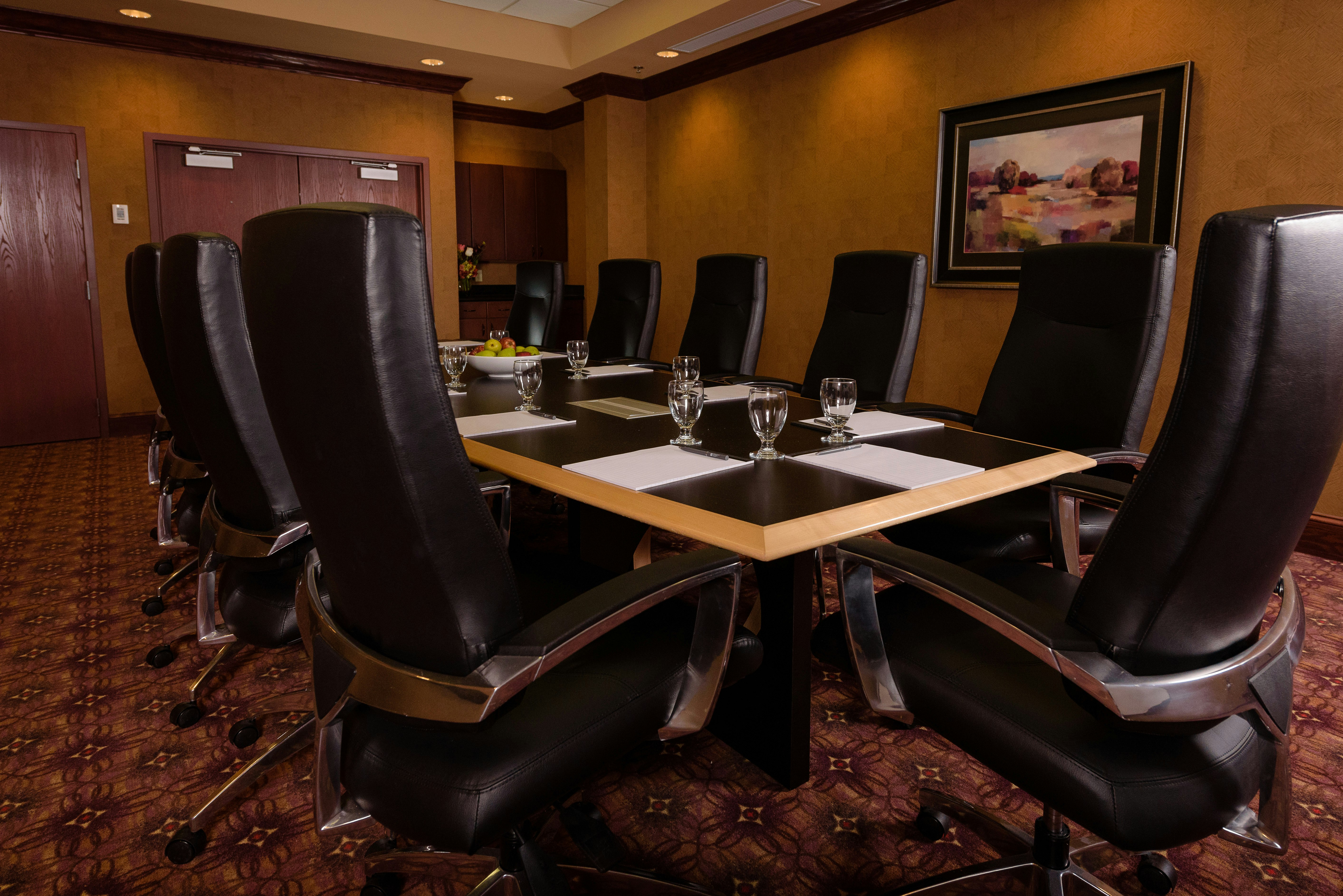 Embassy Suites by Hilton Minneapolis North 68/72