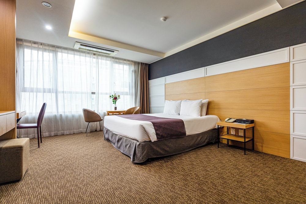 Eastern Hotel Jeju 13/37