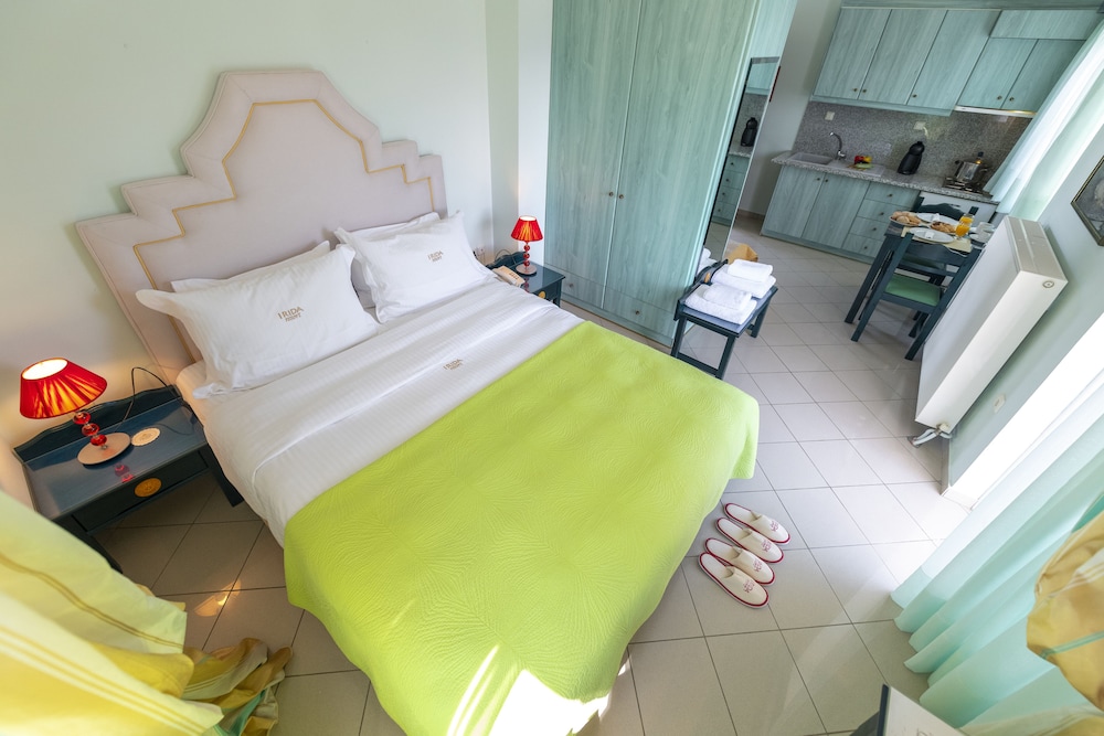 Irida Resort Suites 19/78